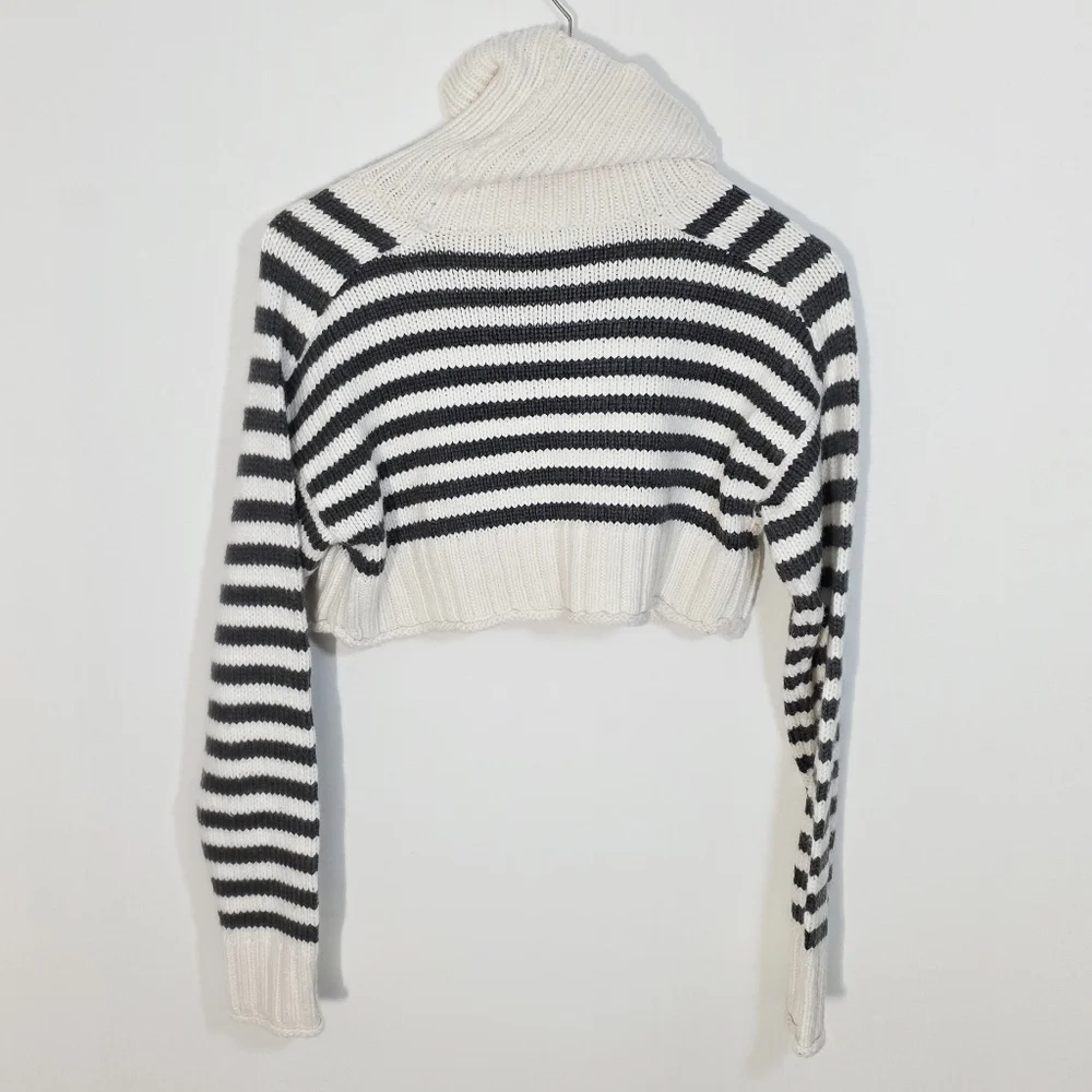 Zara Striped White/Grey Chunky Knit Turtleneck Cropped Women's Sweater Size M
